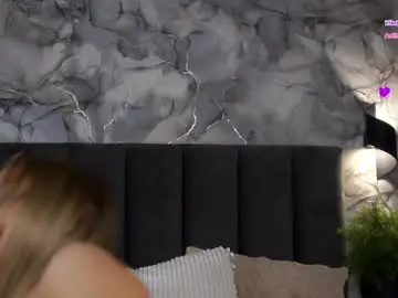 Chaturbate Live Porn of lipswithsmileonthem