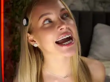 Chaturbate Best live sex cam show of lipswithsmileonthem