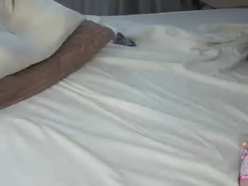 Chaturbate Live Porn of lipswithsmileonthem