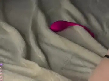 Chaturbate Sex Chat of lipswithsmileonthem