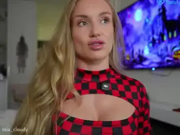 Chaturbate Adult Webcams of mia_cloudy