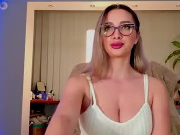 Chaturbate Live Sex Cam of mistressellie