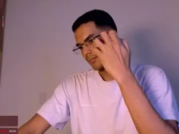 Chaturbate Live Sex Cam of pikashuu7u7