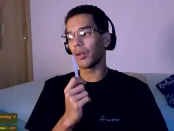 Chaturbate Live Sex of pikashuu7u7