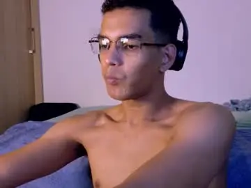 Chaturbate Best live sex cam show of pikashuu7u7