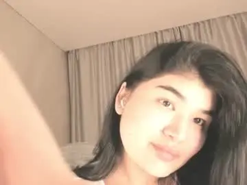 Chaturbate Nude Webcam of mia_lui