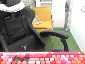 Chaturbate Nude Webcam of _feralberry__
