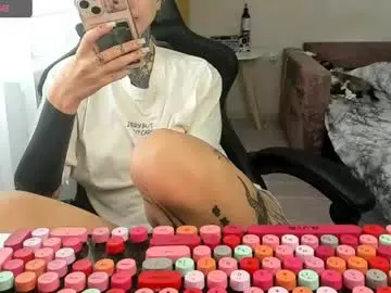 Chaturbate Live Sex Cam of _feralberry__