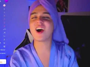 Chaturbate Watch Live Sex Cams of derek_greyy_