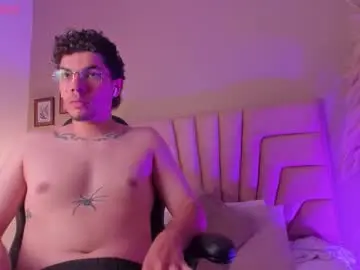 Chaturbate Nude Webcam of axel_creed