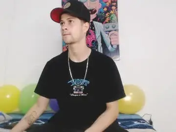 Chaturbate Free Porn Cam of dick_boy_18
