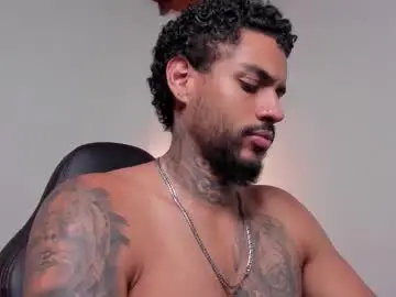 Chaturbate Sex Cam of luigi1_