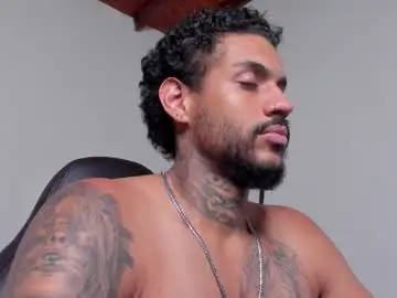 Chaturbate Free Porn Cam of luigi1_