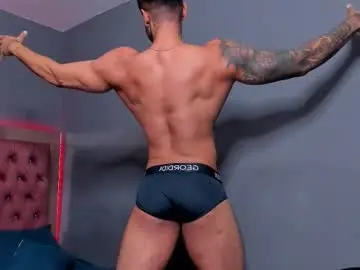 Chaturbate Live Porn of luigi1_