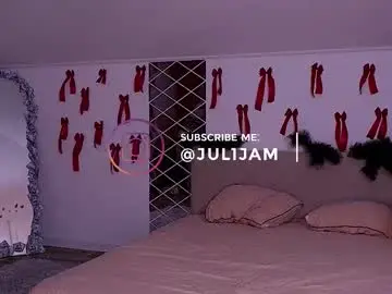 Chaturbate Live Sex Cam of juli_jam