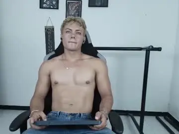 Chaturbate Live Sex Cam of lover_fitnessboy