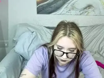 Chaturbate Live Sex Cam of lucy_uiio