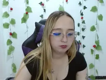 Chaturbate Best live sex cam show of liaroberts1