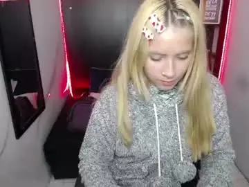Chaturbate Live Sex Cam of nancy_blonde
