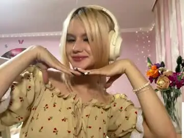 Chaturbate Nude Webcam of bebravee