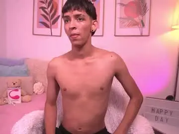 Chaturbate Nude Webcam of sebas_cat