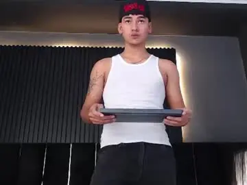 Chaturbate Sex Cam of dominic_ghost