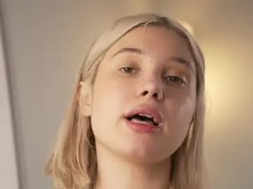 Chaturbate Free Live Porn of jennyplaudis_