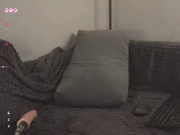 Chaturbate Free Porn Cam of jennyplaudis_