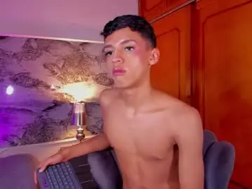 Chaturbate Nude Webcam of billy_jamees