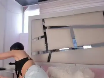 Chaturbate Live Sex Cam of chrystal_jade