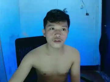 Chaturbate Nude Webcam of exotichugecock