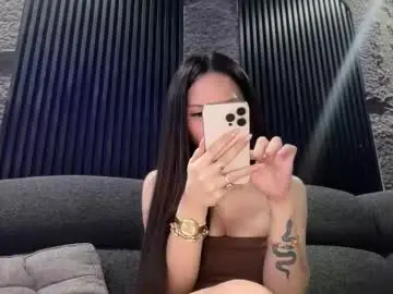 Chaturbate Live Porn of hugecockeightine