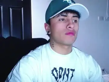 Chaturbate Live Sex Cam of onemore_cum