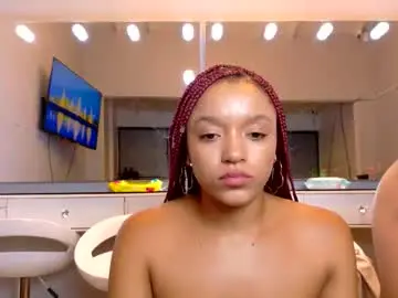 Chaturbate Adult Video Chat of petitestrawberry18