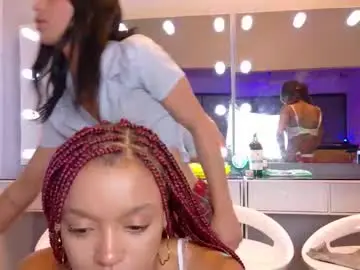 Chaturbate Sex Chat of petitestrawberry18