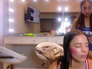 Chaturbate Live Sex of petitestrawberry18