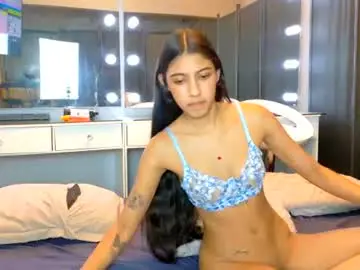 Chaturbate Free Porn Cam of petitestrawberry18