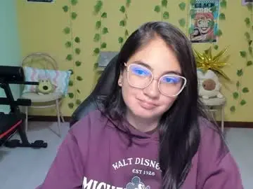 Chaturbate Live Sex Cam of littleprety6969