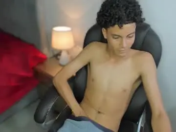 Chaturbate Watch Live Sex Cams of domi_master