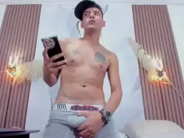 Chaturbate Live Porn of mckinley_os