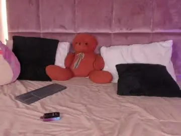 Chaturbate Live Sex Cam of noah_beck42