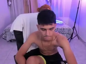 Chaturbate Watch Live Sex Cams of aron_boyy