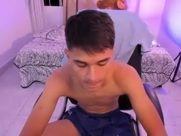 Chaturbate Watch Live Sex Cams of aron_boyy