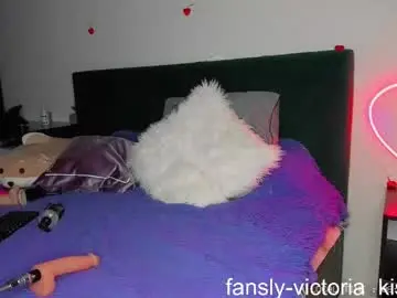 Chaturbate Free Porn Cam of smurfette77