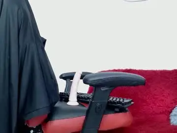 Chaturbate Live Sex Cam of bella_fox723