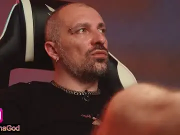 Chaturbate Nude Webcam of golden_alex