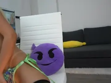 Chaturbate Live Sex Cam of ashley_benson1