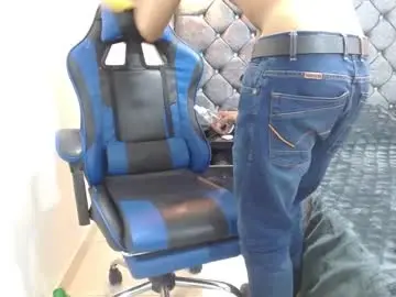 Chaturbate Live Porn of max_milk2