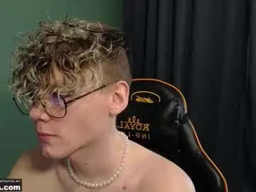 Chaturbate Best Webcam of kirill_20_cm