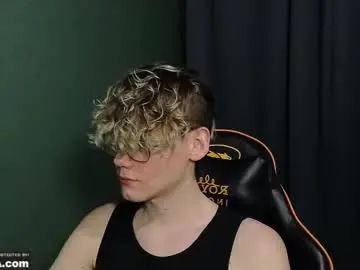 Chaturbate Free Live Porn of kirill_20_cm